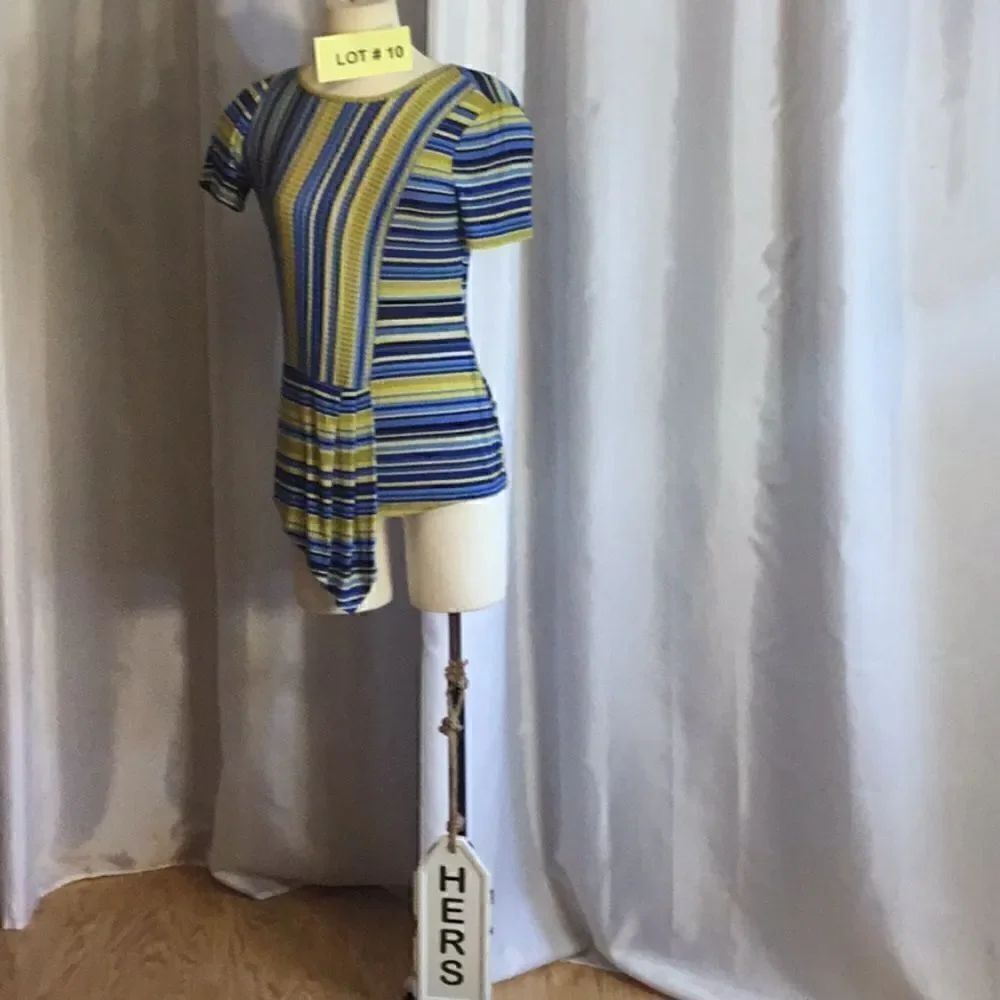 Ribbed knit striped pleat front small
